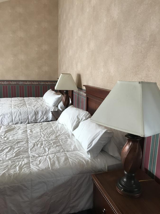 Nirvana Inn & Grill Елленсберґ Екстер'єр фото